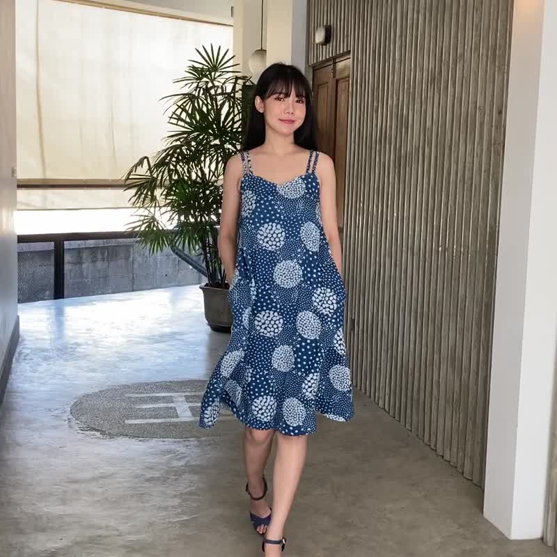 Natural cotton Dress with Side Pockets Summer Dress - Indigo and White - 洋装/连衣裙 - 棉．麻 蓝色